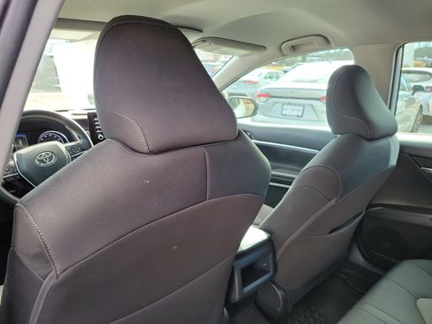 Used 2023 Toyota Camry LE image 12