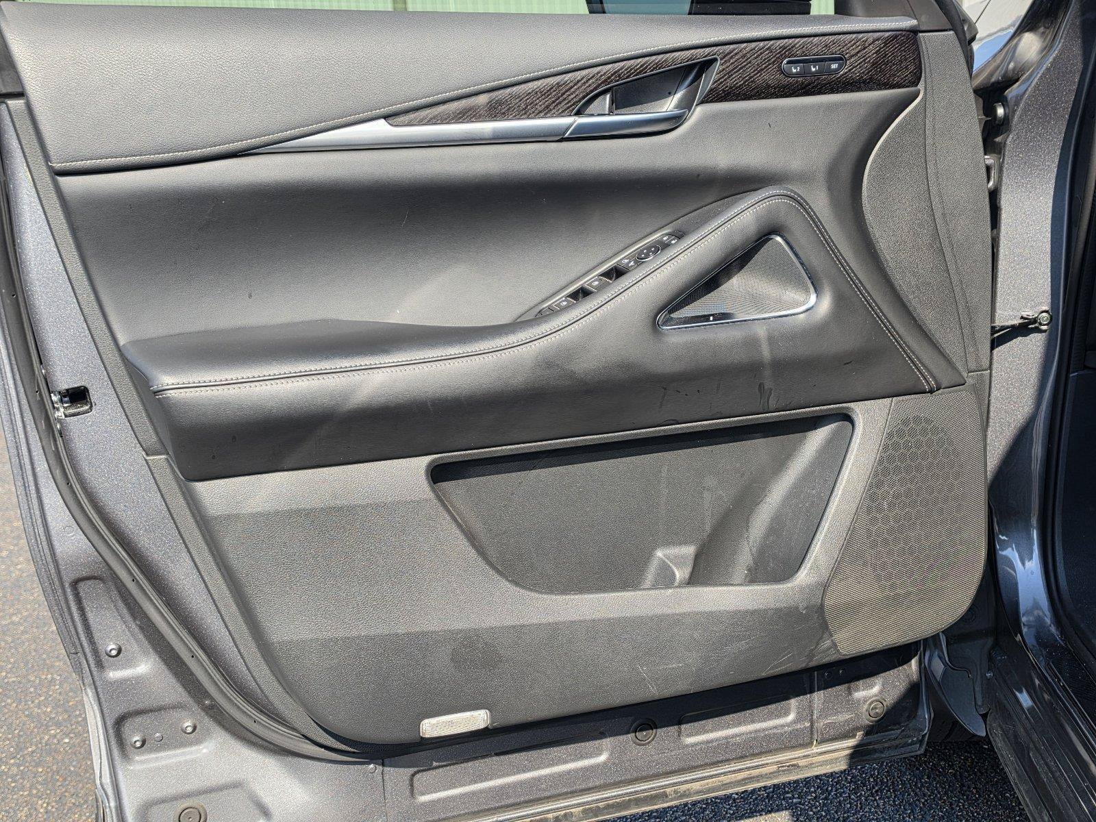 Used 2023 INFINITI QX60 Sensory w/ Vision Package FWD image 17