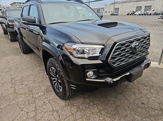 Used 2022 Toyota Tacoma TRD Sport w/ Black Out Package (TMS) video 1