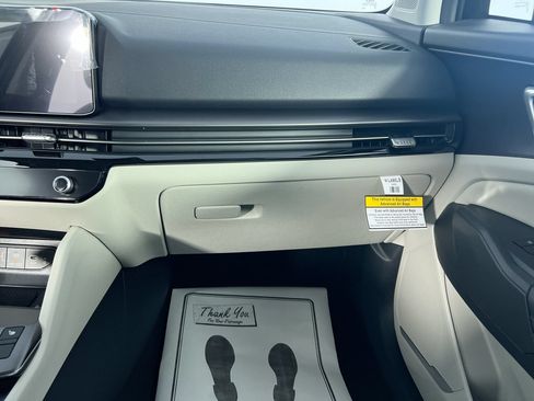 New 2026 Kia Sportage EX FWD image 34
