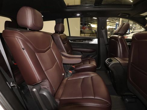 Certified 2024 Cadillac XT6 Premium Luxury AWD/4WD image 26