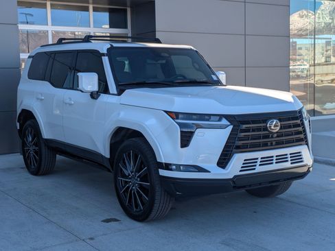 Used 2026 Lexus GX 550 Luxury+ w/ Accessory Package (2T) image 3