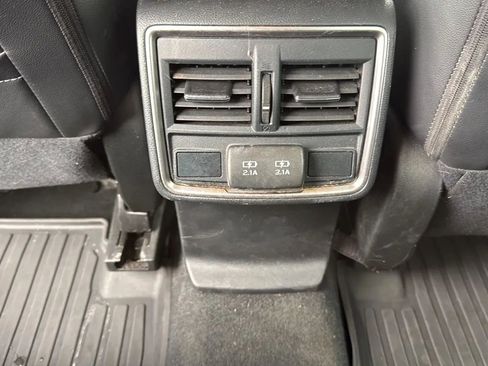 Used 2020 Subaru Forester Limited image 29