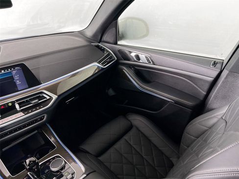 Used 2023 BMW X5 xDrive45e w/ M Sport Package image 21