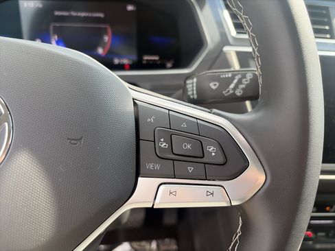 Certified 2022 Volkswagen Tiguan SE AWD/4WD image 28
