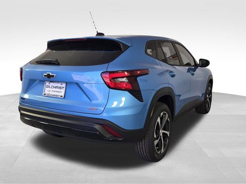 New 2026 Chevrolet Trax RS w/ Sunroof Package FWD image 7