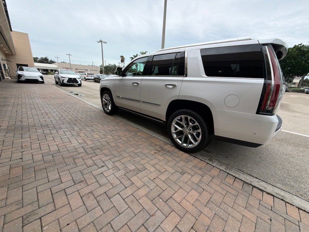 Used 2019 Cadillac Escalade Platinum AWD/4WD image 5