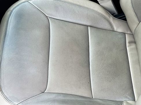 Used 2020 Ford Explorer Limited image 19