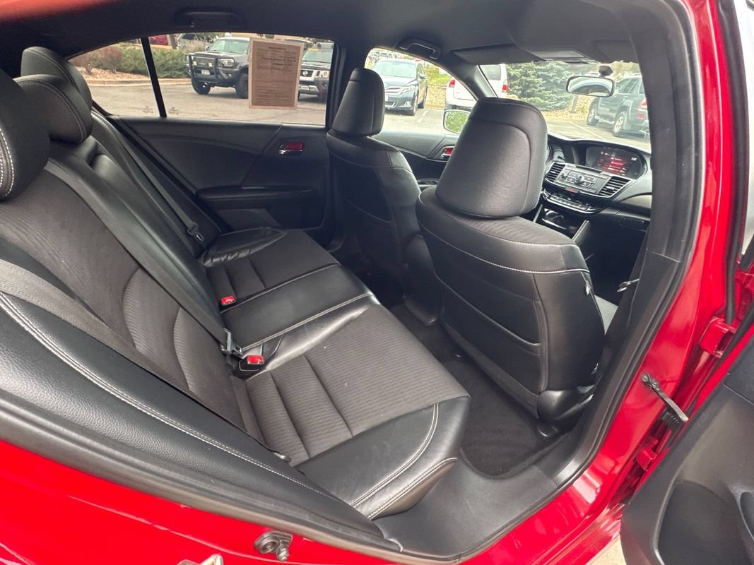 Used 2017 Honda Accord Sport image 21