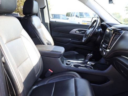 Used 2018 Chevrolet Traverse LT image 14