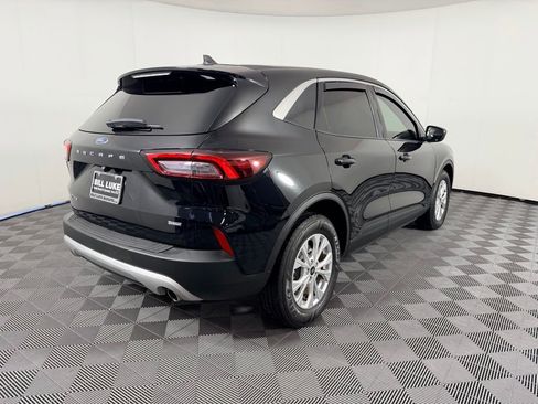 Used 2023 Ford Escape Active image 5