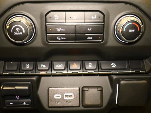 Used 2024 Chevrolet Silverado 2500 W/T w/ WT Convenience Package image 19