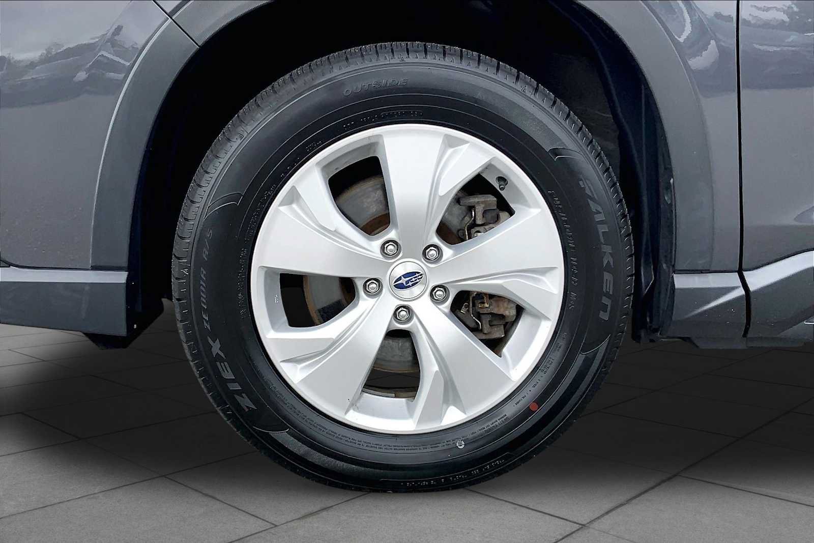 Used 2023 Subaru Ascent 8-Passenger AWD/4WD image 11
