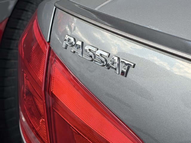 Used 2014 Volkswagen Passat 1.8T Wolfsburg Edition FWD image 9