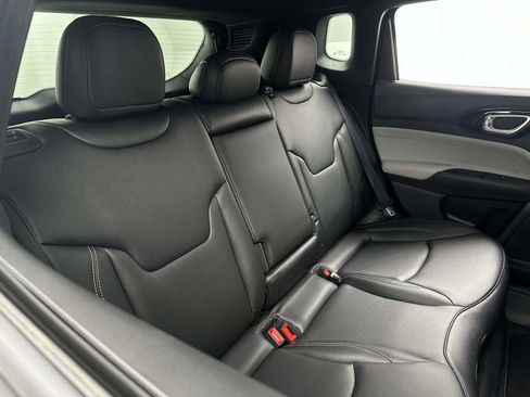 New 2026 Jeep Compass Limited image 25