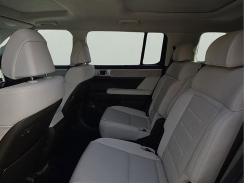 Used 2025 Hyundai Santa Fe Calligraphy image 11