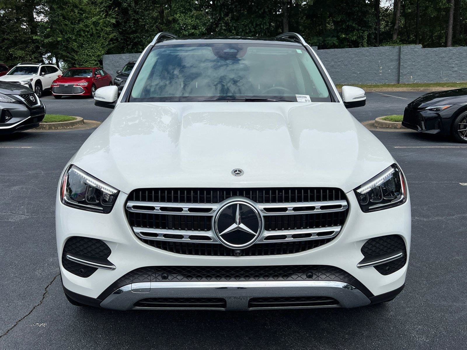 Used 2025 Mercedes-Benz GLE 350 4MATIC image 2