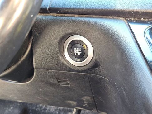 Used 2020 Chrysler Pacifica Touring-L image 21