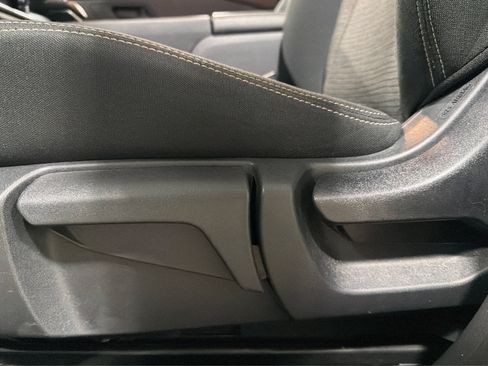 Used 2022 Nissan Rogue S AWD/4WD image 18