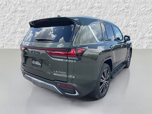 New 2026 Lexus LX 700h Luxury image 10