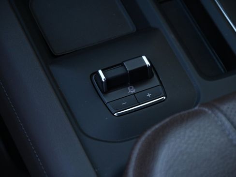 Used 2024 GMC Sierra 2500 Denali w/ Denali Reserve Package image 22