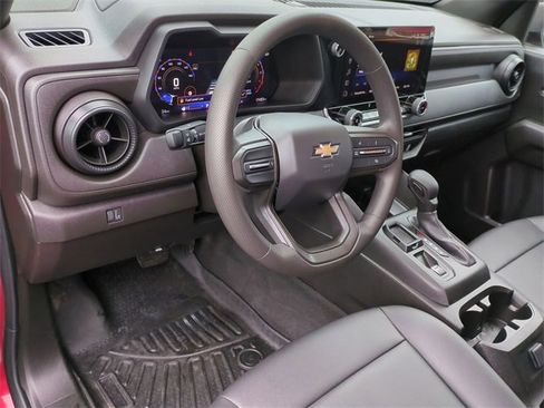 Certified 2024 Chevrolet Colorado W/T image 11