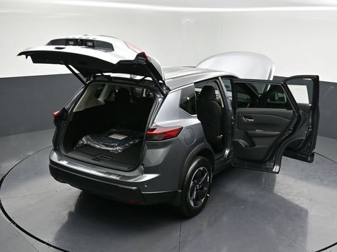 New 2026 Nissan Rogue SV w/ Cold Weather Package image 34