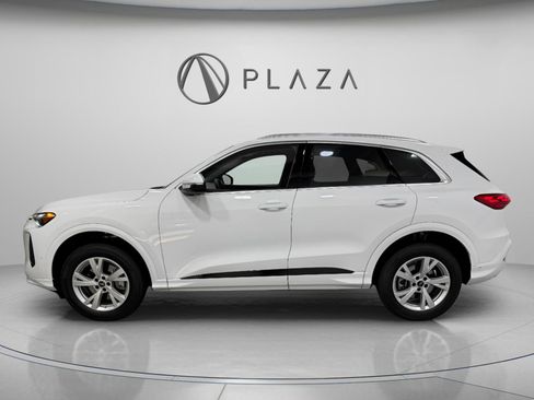 New 2025 Audi Q5 Premium image 3