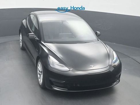 Used 2022 Tesla Model 3 Long Range AWD/4WD image 18