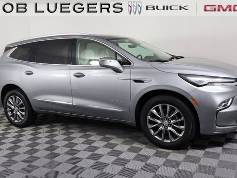Used 2024 Buick Enclave Avenir w/ Avenir Technology Package AWD/4WD image 2