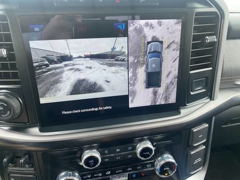 Used 2023 Ford F150 Platinum image 39