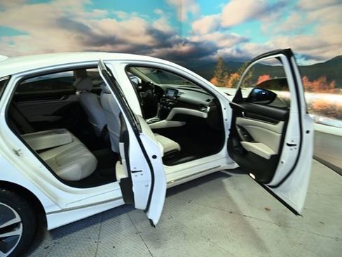 Used 2020 Honda Accord EX-L image 48
