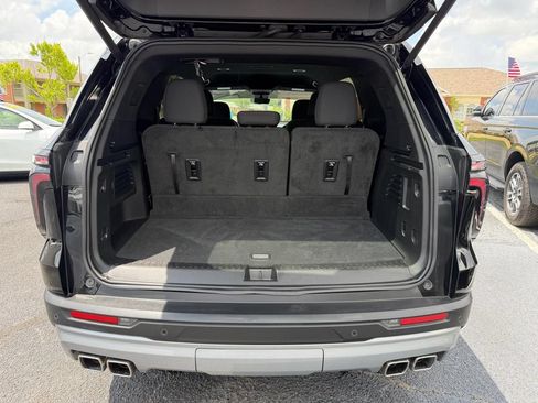 Used 2024 Chevrolet Traverse Z71 AWD/4WD image 10