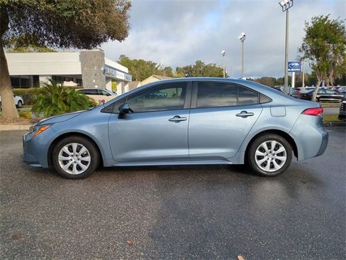 Used 2024 Toyota Corolla LE image 7