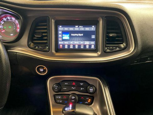 Used 2022 Dodge Challenger GT w/ Driver Convenience Group image 17