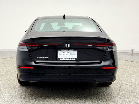 Used 2023 Honda Accord EX image 6