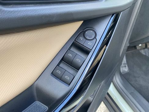 Used 2025 Chevrolet Equinox ACTIV w/ Safety and Technology Package FWD image 19