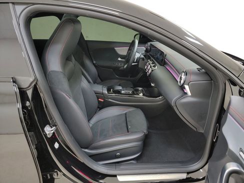 Used 2023 Mercedes-Benz CLA 250 image 6