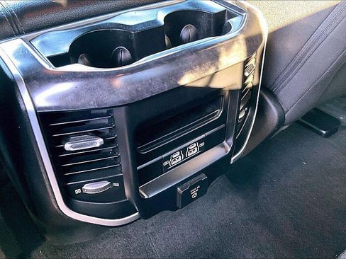 Used 2022 RAM 1500 Big Horn w/ Night Edition RWD image 31