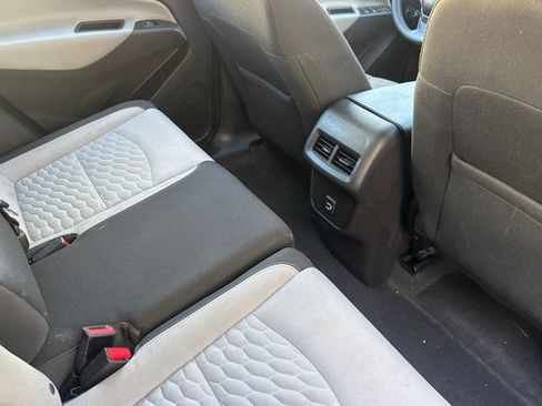 Used 2019 Chevrolet Equinox LS image 18