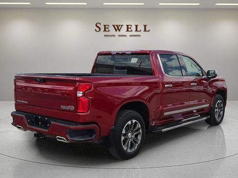 Used 2025 Chevrolet Silverado 1500 High Country AWD/4WD image 4