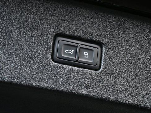 New 2026 Audi SQ8 Prestige image 29