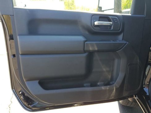 New 2025 GMC Sierra 2500 Pro w/ Convenience Package image 9