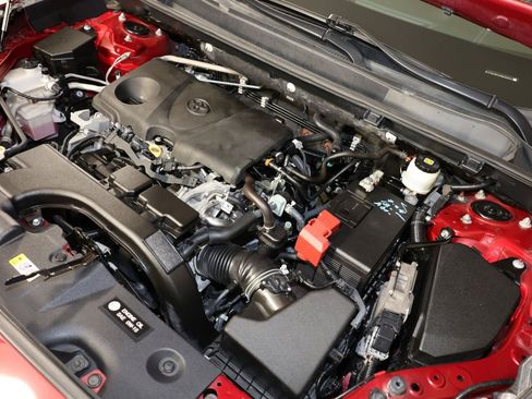 Used 2021 Toyota RAV4 LE FWD image 28