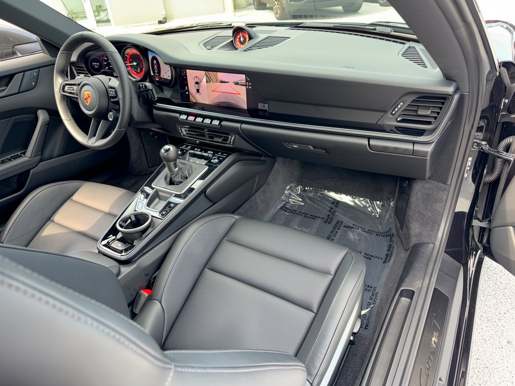 Certified 2024 Porsche 911 Carrera T RWD image 31