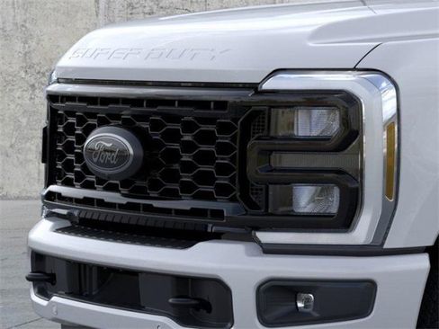 New 2026 Ford F250 Lariat w/ Black Appearance Package image 17