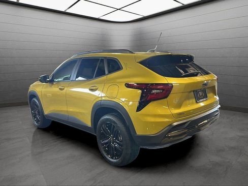 Used 2025 Chevrolet Trax ACTIV w/ Driver Confidence Package image 3