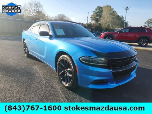 Used 2019 Dodge Charger SXT w/ Blacktop Package image 1