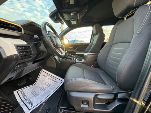 Used 2024 Toyota Tacoma TRD Off-Road image 19