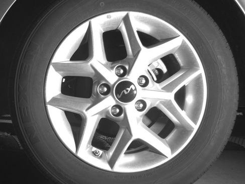 Used 2025 Kia Soul LX w/ LX Technology Package FWD image 14